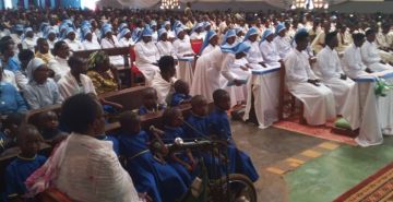 PROFESSION RELIGIEUSE DES SŒURS DE LA SAINTE FAMILLE DE NAZARETH